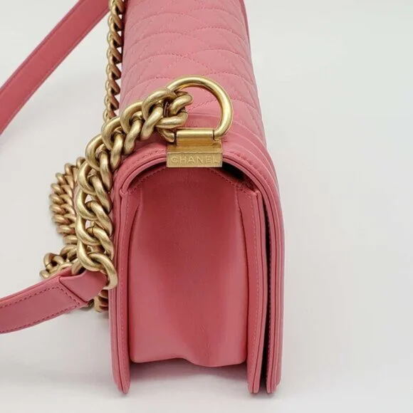 CHANEL Boy Leather Shoulder Bag 2700-080524 - Picture 4 of 16